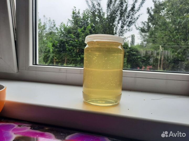 Мед белой акации