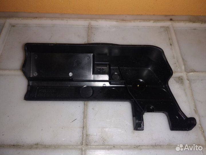 Крышка клеммы аккумулятора Audi A6 C6 caha 2010