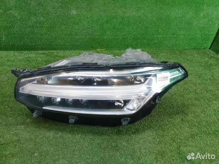 Фара левая Volvo XC90
