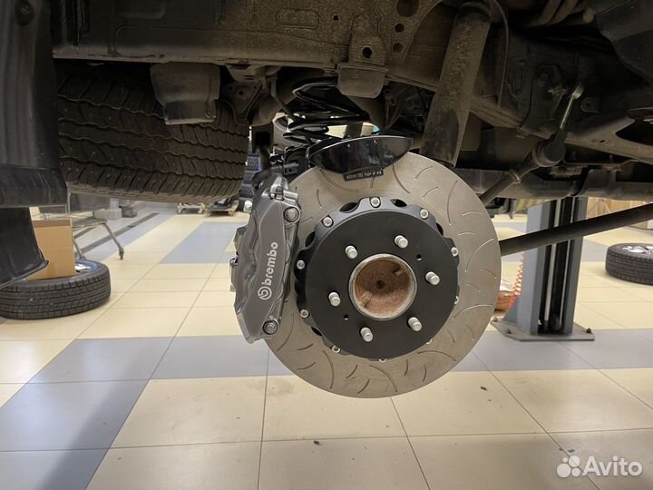 Комплект тормозов brembo для Toyota LC300