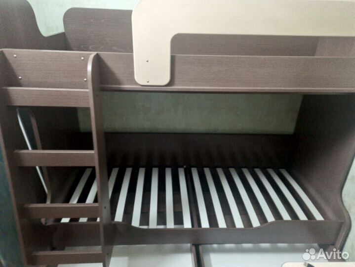 Кровать двухспальная