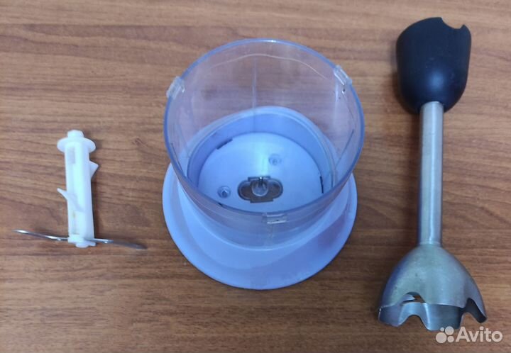 Запчасти на блендер-нож+насадка+чаша.За всё-150