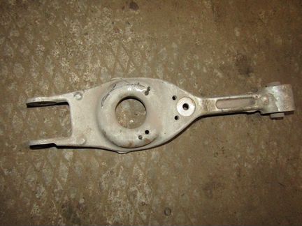 Рычаг задний нижний левый i40 2011