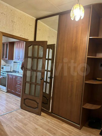 2-к. квартира, 54 м², 3/5 эт.