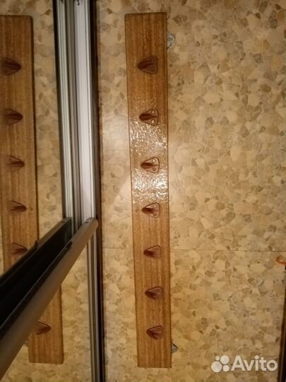 Вешалка настенная