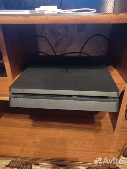 Sony PS4 slim