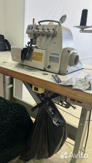 Швейная машина jack