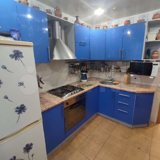 3-к. квартира, 72 м², 1/9 эт.