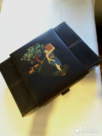 Старинная Шкатулка для украшений (чёрный лак)