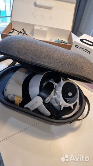 Очки виртуальной реальности Oculus 2