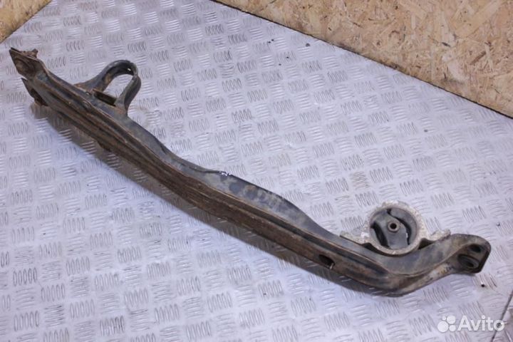 Балка подмоторная продольная Nissan Primera 1996 2