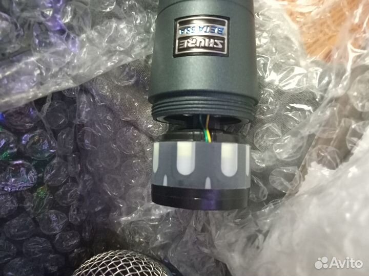 Куча оборудования для звукозаписи