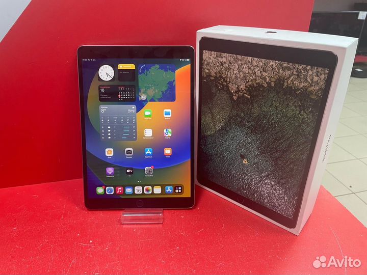 Планшет Apple iPad Pro Wi-Fi 10.5 64 GB
