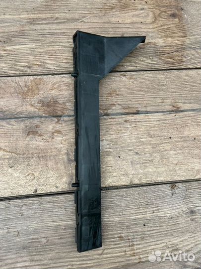 Крепление бампера заднее левое Audi A8 D3 3.2 2007