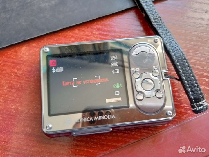 Компактный фотоаппарат konica minolta