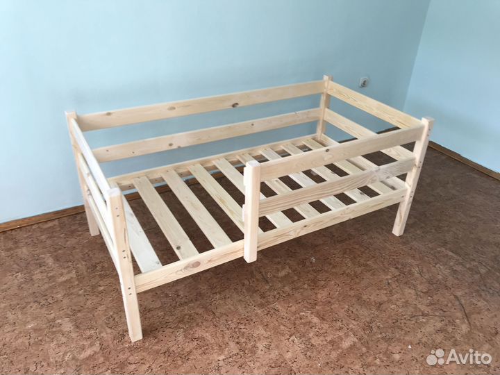 Детские кровати из массива сосны новые