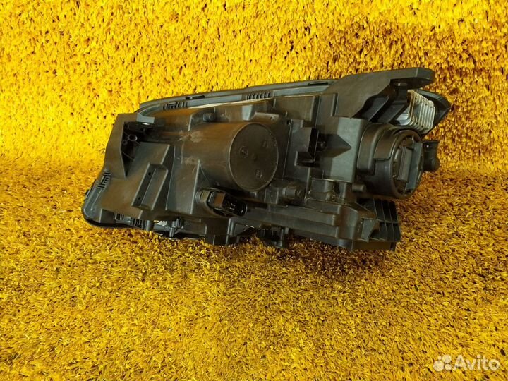 Фара правая Mercedes Gla-Class X156 2013-2017