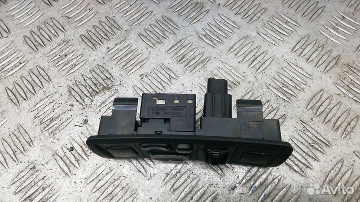 Переключатель света toyota avensis T25 2005