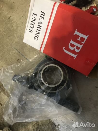 Подшипник fbj p-211