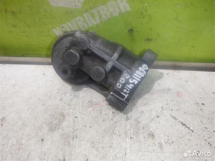 Кронштейн масляного фильтра Ауди 80 90 Б3