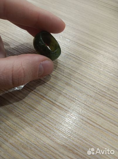 Кольцо из нефрита