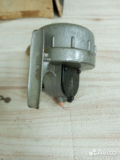 Катушка спиннинговая безынерционная СССР