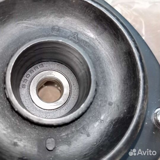 Опоры амортизатора передних
