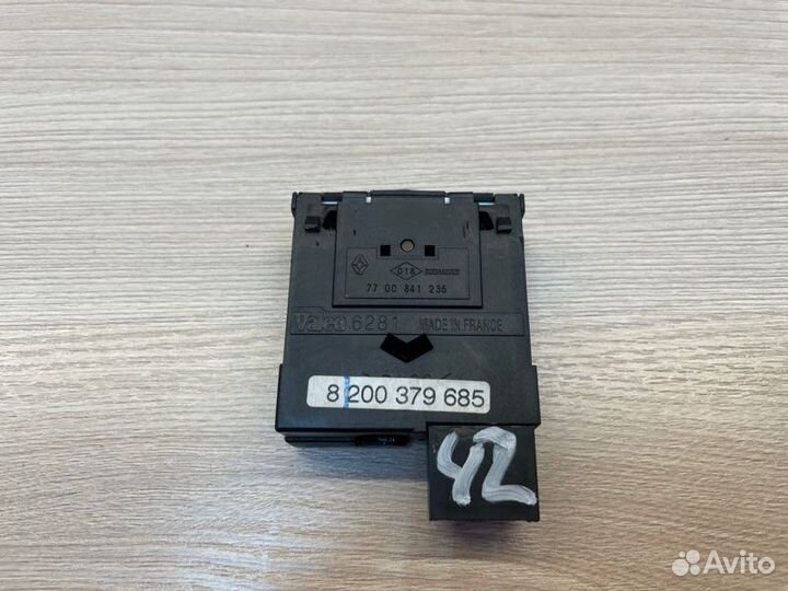 Кнопка корректора фар LADA X-Ray Cross