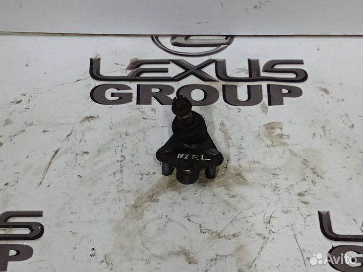 Шаровая опора перед. Lexus NX300h