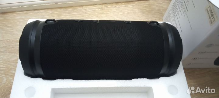 Portable Bluetooth speaker (Fiero)