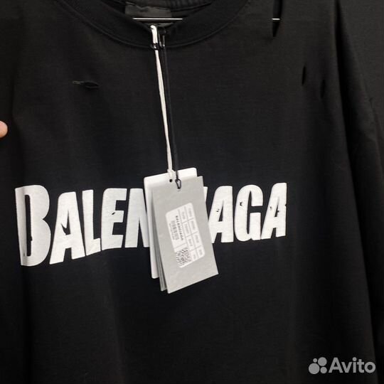 Футболка balenciaga