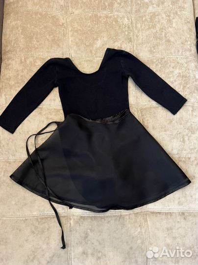 Гимнастический купальник и юбки