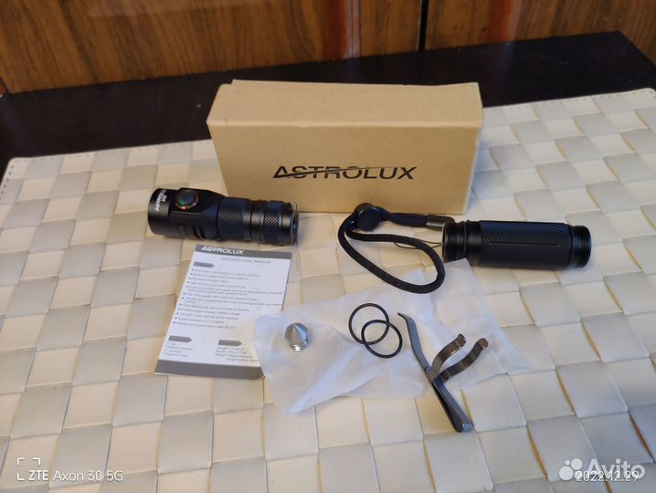 Продаю фонарь Astrolux s42