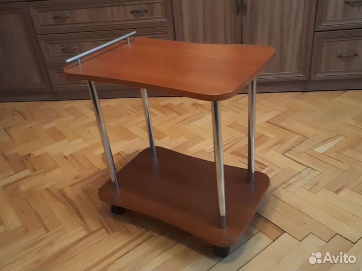 Журнальный столик