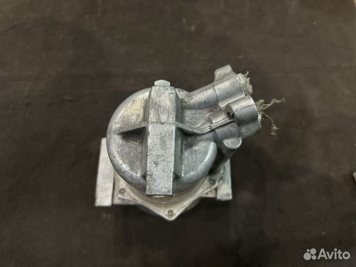 Компрессор кондиционера Renault fluence 1.6 Megan