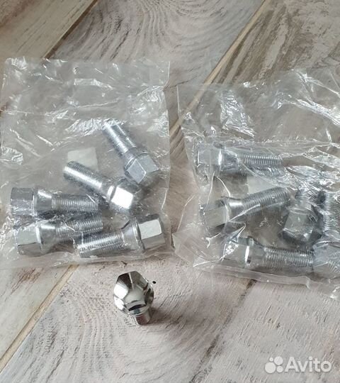 Комплект колесных болтов для BMW