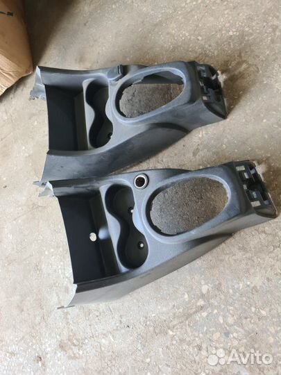 Консоль центральная LADA Largus K4M 2016