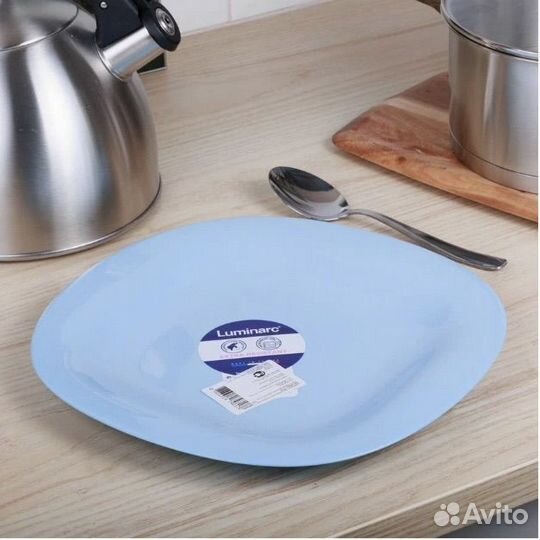 Новые.Тарелки обеденные