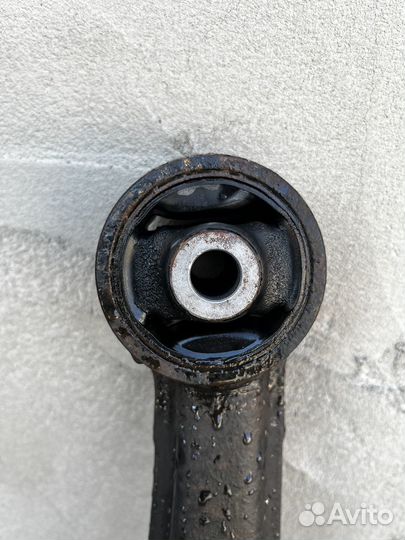Задние продольные рычаги на toyota rav4