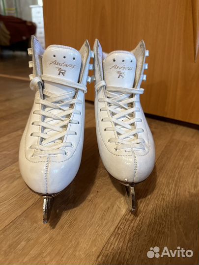 Фигурные коньки risport 195