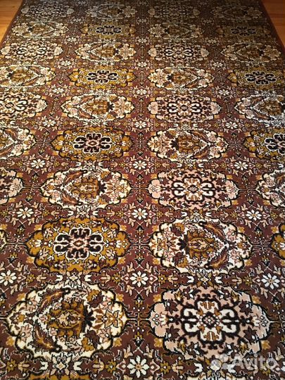 Шерстяные ковры