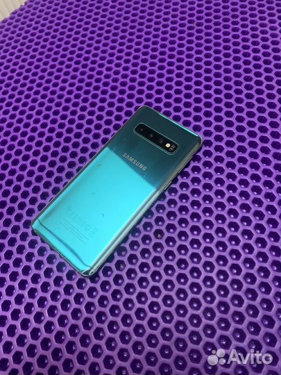 Samsung Galaxy S10, 8/128 ГБ