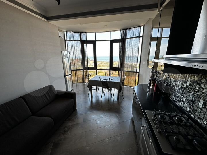 2-к. квартира, 80 м², 6/10 эт.