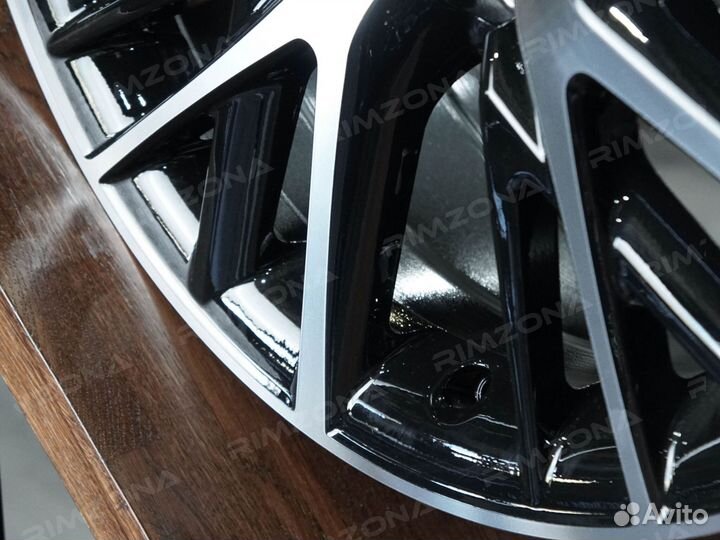 Литые диски GS R20 на Lexus. Арт3263