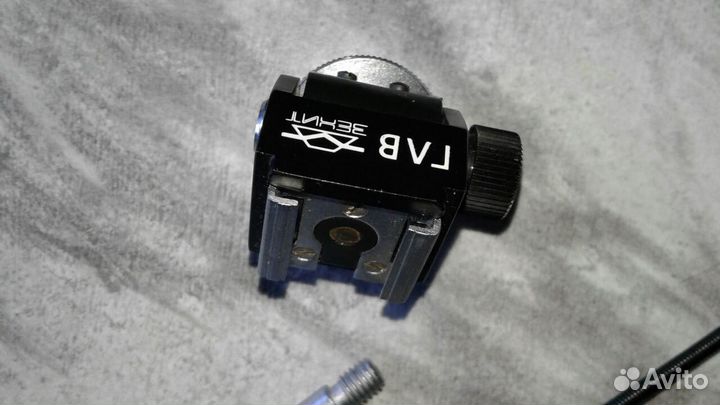 Фотоаппарат Зенит-В (1973г) с прибомбасами