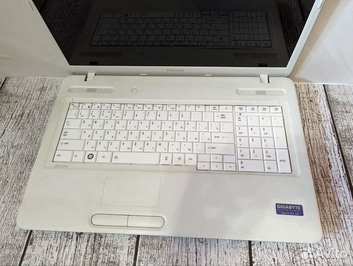 Ноутбук Toshiba Satellite C670-14K