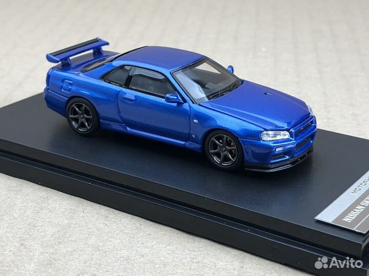 Nissan Skyline Gt-R R34 Motorhelix 1:64