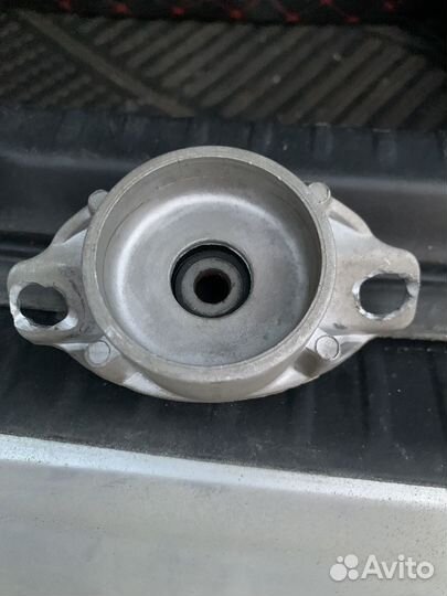 Опоры задние peugeot