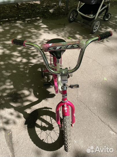 Велосипед детский четырехколесный для девочки