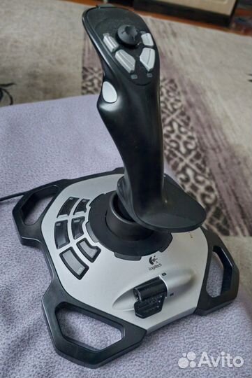 Джойстик Logitech extreme 3D pro